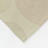 Niedlicher Osterbaum aus Eiern und Vögeln Fleecedecke (Ecke)