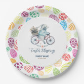 Niedlicher Osterhase auf dem Bike Ostereier Hinter Pappteller (Vorderseite)