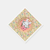 Niedlicher Osterhase im Korb Serviette (Ecke)