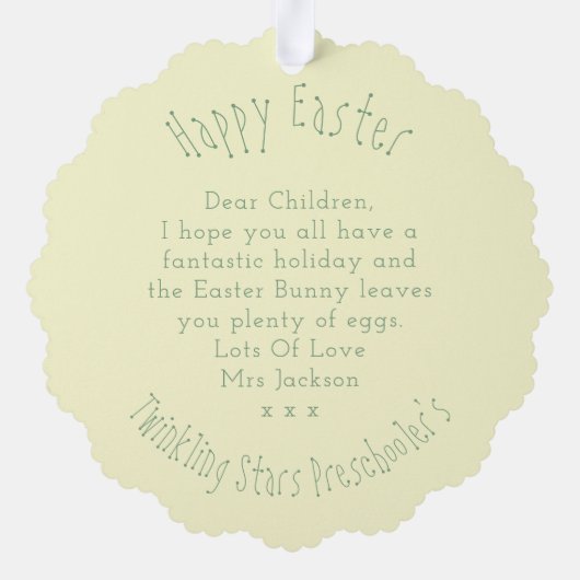 Niedlicher Osterhase mit Eiern im Vorschulgelb Ornament Karte (Rückseite)