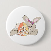 Niedlicher Osterhase mit floralem Ei Button (Vorderseite)