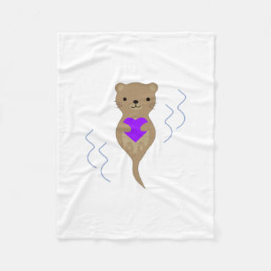 Niedlicher Otter umarmt ein Lila Herz Fleecedecke