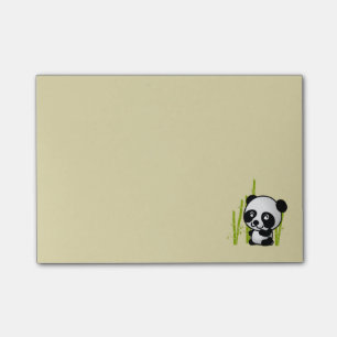 Niedlicher Panda-Bär in einem Bambushain. Post-it Klebezettel