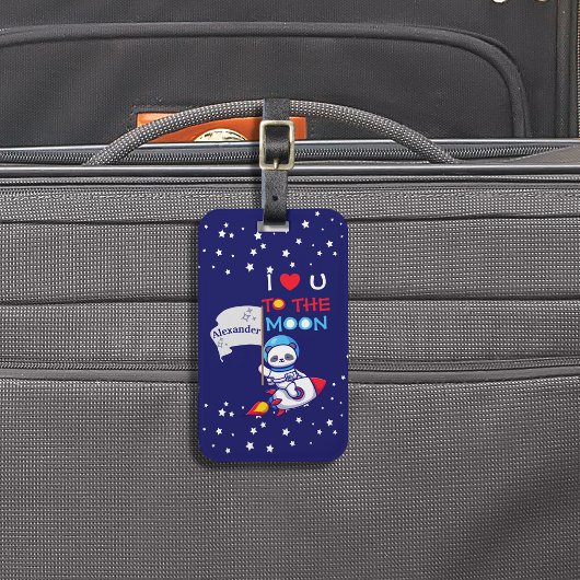 Niedlicher Panda-Bärenastronaut auf Raketenschiffs Gepäckanhänger