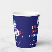 Niedlicher Panda-Bärenastronaut auf Raketenschiffs Pappbecher (Rechts)