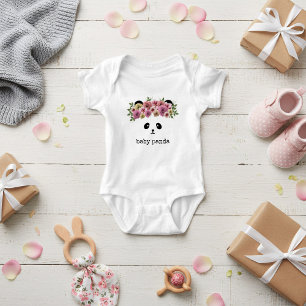Niedlicher Panda Bear Face Floral Crown Baby Bodys Strampler