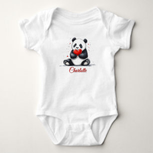 Niedlicher Panda hält Herz mit anpassbarem Namen Baby Strampler