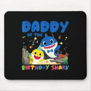Niedlicher Papa vom Hai-Junge der Geburtstagsfamil Mousepad