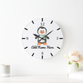 Niedlicher Personalisierter Pinguin Große Wanduhr (Zuhause)