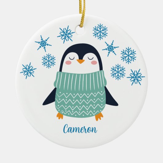 Niedlicher Personalisierter Pinguin Snowflake Kind Keramik Ornament (Vorne)
