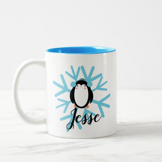 Niedlicher Pinguin Blue Snowflake Individuelle Nam Zweifarbige Tasse (Links)