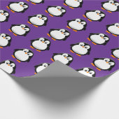 Niedlicher Pinguin Cartoon Custom Winter Lila Geschenkpapier (Ecke)