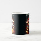 Niedlicher Pinguin in Weihnachtsbeleuchtung ummant Kaffeetasse (Mittel)