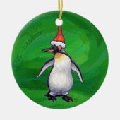 Niedlicher Pinguin in Weihnachtsmannmütze auf Gree Keramikornament (Vorne)