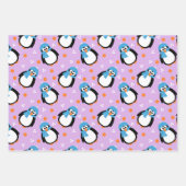 Niedlicher Pinguin mit Hut und Scarf Streifen Polk Geschenkpapier Set (Vorderseite)
