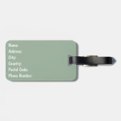 Niedlicher Pinguin mit Weihnachtsgeschenken im Sch Gepäckanhänger (Rückseite horizontal)