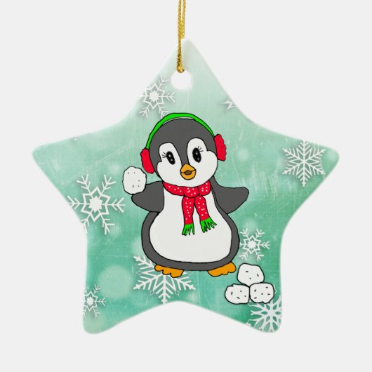 Niedlicher Pinguin Schneebälle werfen Weihnachten Keramik Ornament (Vorne)