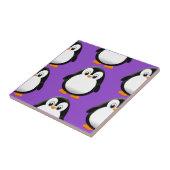 Niedlicher Pinguin überall über Printwerbung Lila Fliese (Seite)