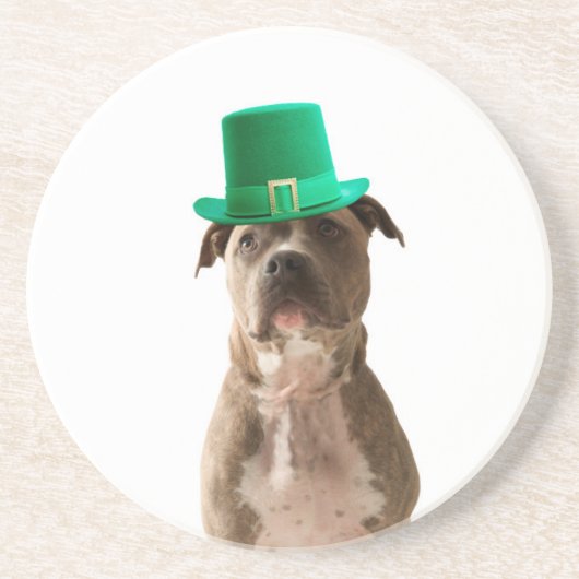 Niedlicher Pit Bull Dog Hat St. Patrick's Day Getränkeuntersetzer (Vorne)