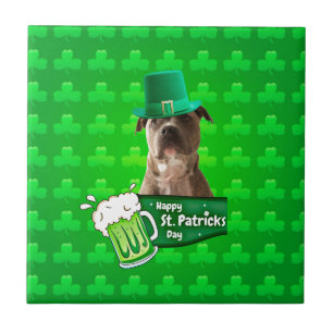 Niedlicher Pit Bull Dog Hat St. Patrick's Day w Cl Fliese