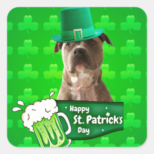 Niedlicher Pit Bull Dog Hat St. Patrick's Day w Cl Quadratischer Aufkleber