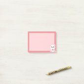 Niedlicher Polar-Bär-Cartoon auf hellrosa Post-it Klebezettel (Auf Schreibtisch)