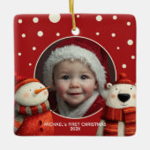 Niedlicher Polar Bear Red First Christmas Baby Fot Keramikornament (Vorderseite)