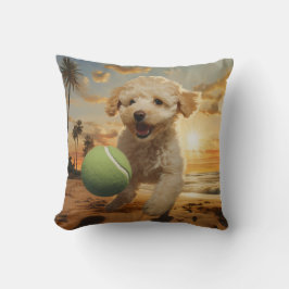 🐕 Niedlicher Poodpuppy mit Tennisbällen am Strand Kissen