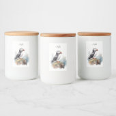 Niedlicher Puffin auf einem Felsen in Aquarell Lebensmitteletikett (Flaschen)