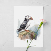 Niedlicher Puffin auf einem Felsen in Aquarell Postkarte