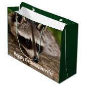 Niedlicher Raccoon-Ruhen auf einem Protokoll Große Geschenktüte (Vorderseite Schrägansicht)