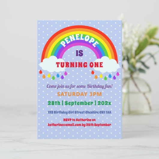 Niedlicher Regenbogen der Mädchen zum ersten Gebur Einladung (Stehend Vorderseite)