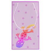Niedlicher Regenbogen Gecko Lizard auf Pink Kleine Geschenktüte (Rückseite)