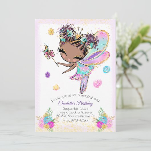 Niedlicher Regenbogen-Glitzer, dunkle Hautfarbe Pi Einladung (Stehend Vorderseite)