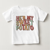 Niedlicher Retro-Erntedank "He is my Sweet Potato" Baby T-shirt (Vorderseite)