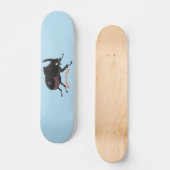 Niedlicher Rhinozerokerkäfer Cartoon Skateboard (Vorderseite)