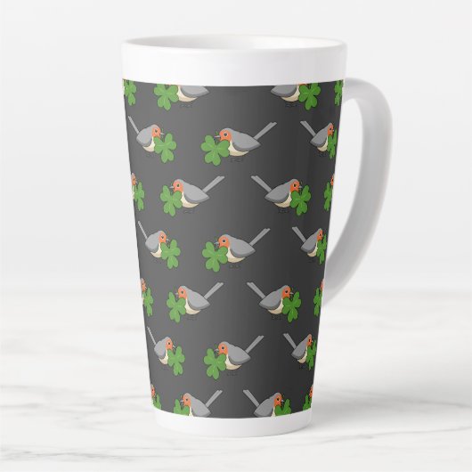 Niedlicher Robin mit Kleeblatt Clover Cartoon Milchtasse (Rechte Ecke)