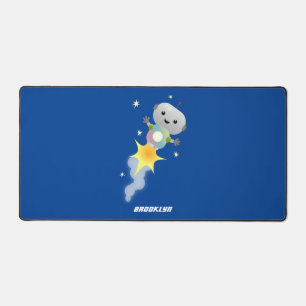 Niedlicher Roboter, der im Weltraum Cartoon fliegt Schreibtischunterlage