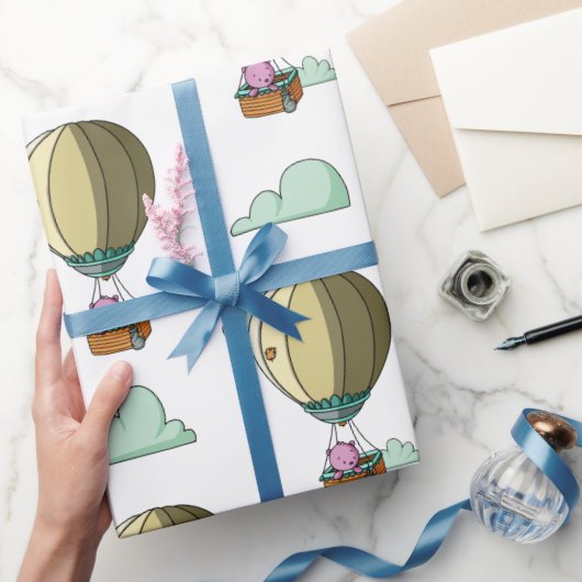 Niedlicher rosa Bär in Heißluftballon Illustrierte Geschenkpapier (Schenken)