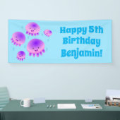Niedlicher Rosa lila Quallenfisch Kawaii Cartoon Banner (Messe)