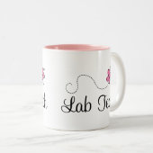 Niedlicher rosa Schmetterlings-LabradorTech Zweifarbige Tasse (VorderseiteRechts)