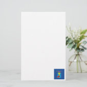 Niedlicher roter Kardinal mit blauem Geschenk Briefpapier (Stehend Vorderseite)