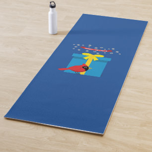Niedlicher roter Kardinal mit blauem Geschenk Yogamatte