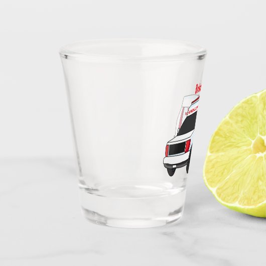 Niedlicher roter Krankenwagen Cartoon Schnapsglas (Links)