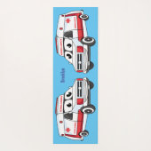 Niedlicher roter Krankenwagen Cartoon Yogamatte (Rückseite)