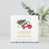 Niedlicher roter LKWs der Marine jenseits des Gebu Einladung (Stehend Vorderseite)