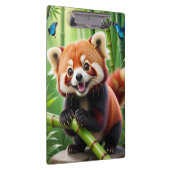 Niedlicher Roter Panda im Kawaii-Stil im Bambuswal Klemmbrett (Rechts)