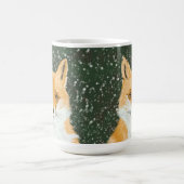Niedlicher Rotfuchs - im Schnee. Kaffeetasse (Mittel)