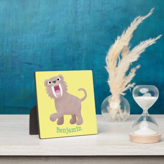 Niedlicher Säbeltoothy Tiger Smilodon Cartoon Fotoplatte (InSitu)