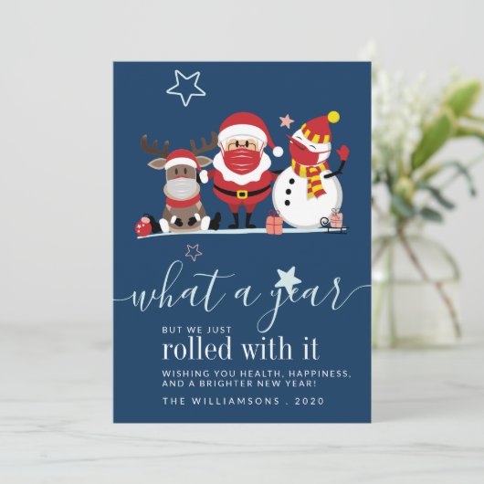 Niedlicher Santa Reindeer Snowman 2020 Skript Weih (Stehend Vorderseite)